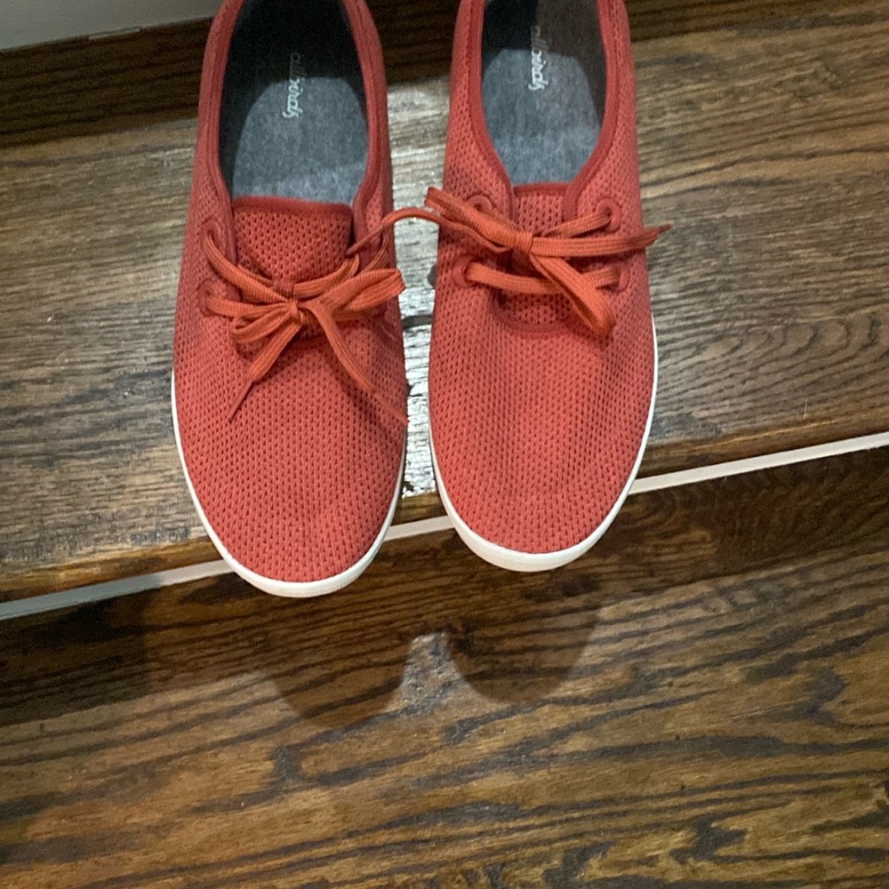 Men’s Allbirds casual shoes
